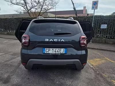 Usata Dacia Duster Journey 101 CV (74 kW) 2023 Grigio SUV