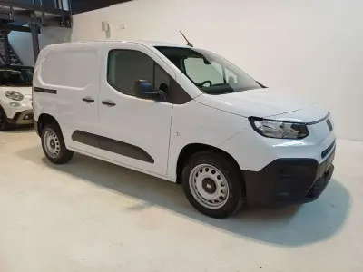 Novo Fiat Doblò 102 HP (75 kW) 2026 Branco Monovolume
