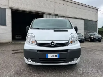 Usata Opel Vivaro 114 CV (83 kW) 2014 Bianco Monovolume