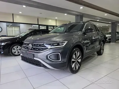 Usata VW T-Roc Style 150 CV (110 kW) 2025 Grigio SUV