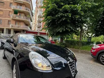 Usata Alfa Romeo Giulietta 105 CV (77 kW) 2012 Nero Utilitaria