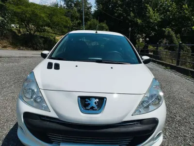 Usata Peugeot 206 60 CV (44 kW) 2010 Bianco Berlina