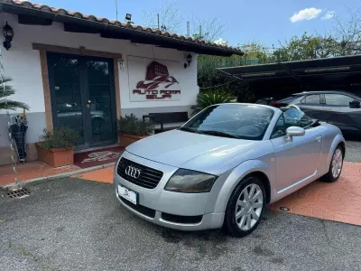 Usata Audi TT Roadster 179 CV (131 kW) 2000 Argento Cabrio