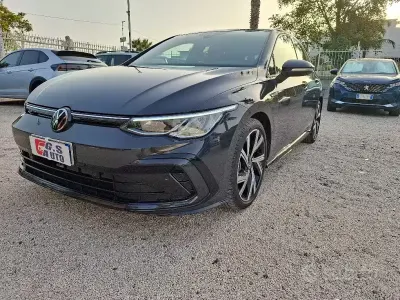 Usata VW Golf VIII R-line 131 CV (96 kW) 2024 Grigio Berlina