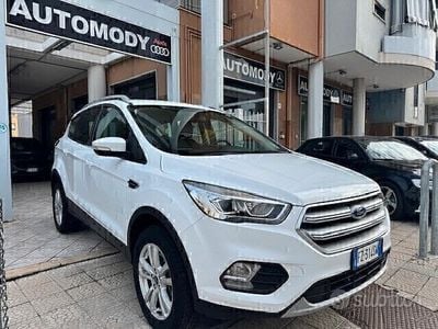 Usata Ford Kuga S 150 CV (110 kW) 2019 Bianco SUV