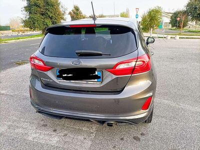 Usata Ford Fiesta ST-Line 86 CV (63 kW) 2018 Grigio Utilitaria