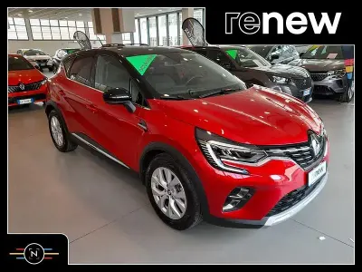 Usata Renault Captur Techno 143 CV (105 kW) 2022 Rosso SUV