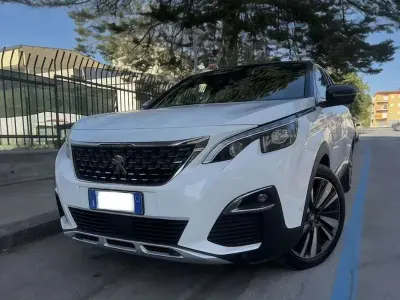 Usado Peugeot 5008 GT-line 120 CV (88 kW) 2018 SUV