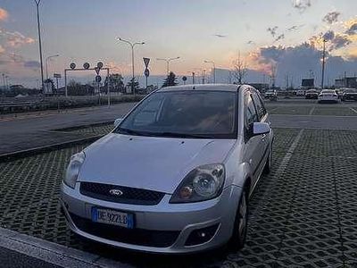 Usata Ford Fiesta Zetec 75 CV (55 kW) 2006 Utilitaria