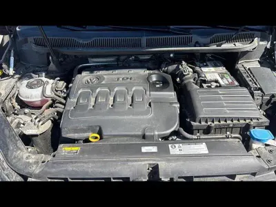 Usata VW Touran Business 115 CV (84 kW) 2019 Grigio chiaro Monovolume