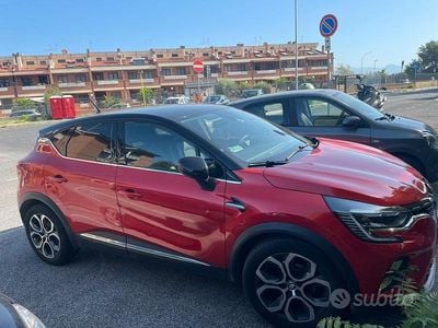 Usata Renault Captur 116 CV (85 kW) 2021 Rosso SUV