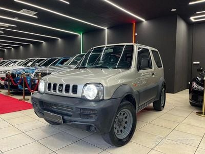 Grigio Usata 2008 Suzuki Jimny SUV | 11.900 € (Buon prezzo)