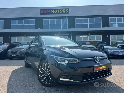 Usata VW Golf VIII Style 130 CV (95 kW) 2021 Nero Berlina