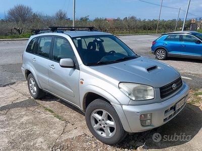 Begagnad Toyota RAV4 116 HK (85 kW) 2002 Silver SUV