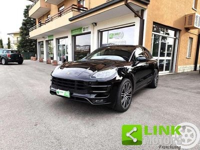 Usata Porsche Macan Turbo Performance Package 441 CV (324 kW) 2017 Nero SUV