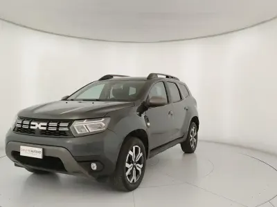Usata Dacia Duster Journey 116 CV (85 kW) 2023 Grigio SUV