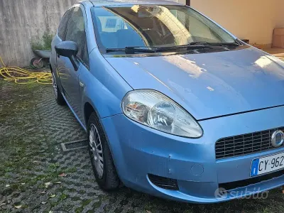 Usata Fiat Grande Punto Active 65 CV (47 kW) 2005 Utilitaria