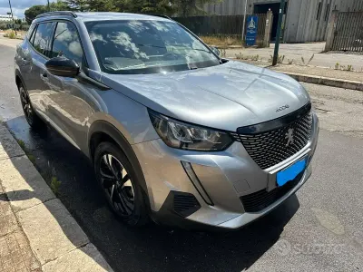 Usata Peugeot 2008 101 CV (74 kW) 2022 Grigio SUV
