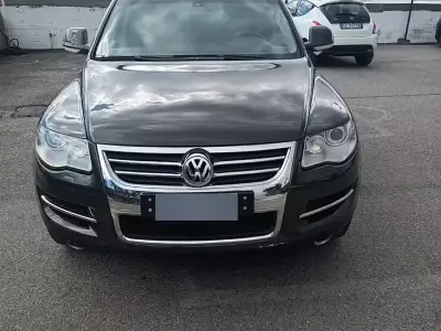 Usata VW Touareg 174 CV (127 kW) 2007 Grigio SUV
