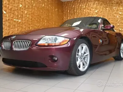 Begagnad BMW Z4 Comfort Edition 231 HK (169 kW) 2003 Röd Cab