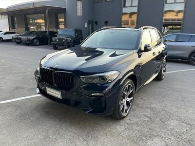 Usata BMW X5 M Sport 231 CV (169 kW) 2021 Carbonschwarz metallizzato SUV