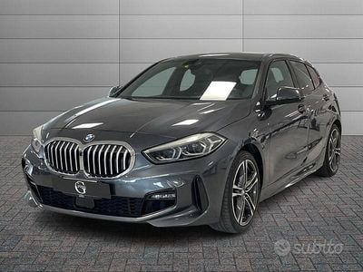 Begagnad BMW 118 M Sport 140 HK (102 kW) 2020 Grå Halvkombi