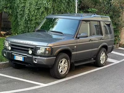 Usado Land Rover Discovery 2 138 HP (101 kW) 2003 Cinzento SUV