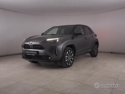 Usata Toyota Yaris Hybrid Trend 92 CV (67 kW) 2022 Grigio Berlina