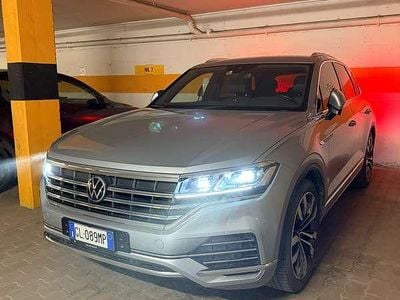 Usata VW Touareg Elegance 286 CV (210 kW) 2022 Argento SUV
