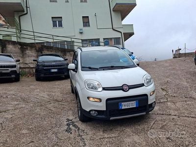 Gebraucht Fiat Panda 4x4 S 95 PS (69 kW) 2017 Weiß Kleinwagen