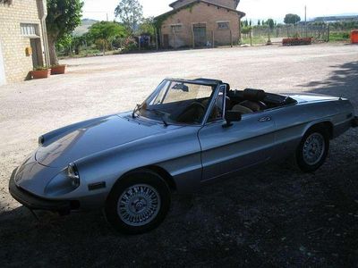 Usata Alfa Romeo Spider Veloce 111 CV (81 kW) 1981 Grigio Cabrio
