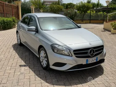 Usata Mercedes A180 Edition 109 CV (80 kW) 2015 Grigio Utilitaria
