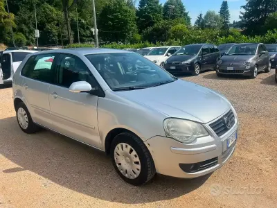 Usata VW Polo Sportline 86 CV (63 kW) 2005 Grigio Utilitaria