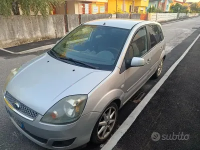 Usata Ford Fiesta 80 CV (58 kW) 2008 Utilitaria
