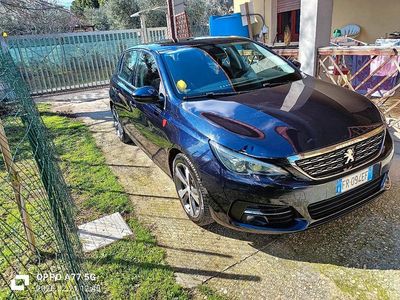 Gebraucht Peugeot 308 131 PS (96 kW) 2018 Blau Limousine