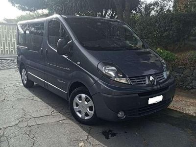 Usata Renault Trafic Black Edition 145 CV (106 kW) 2011 Grigio Monovolume