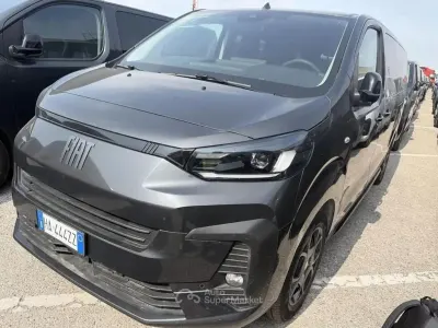 Usata Fiat Ulysse 131 kW (179 CV) 2025 Grigio scuro / metallizzato Monovolume