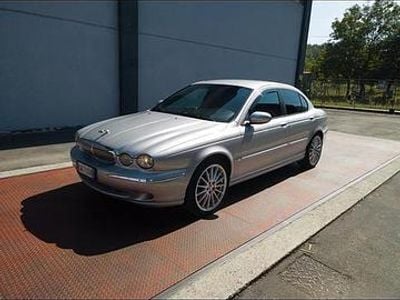 Usata Jaguar X-type Executive 131 CV (96 kW) 2005 Grigio Berlina