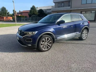Usata VW T-Roc Advance 150 CV (110 kW) 2019 Blu SUV