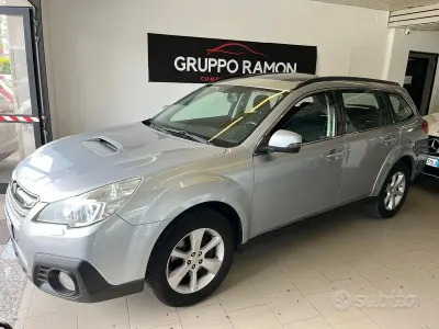 Usado Subaru Outback Exclusive+ 150 CV (110 kW) 2014 Gris Familiar
