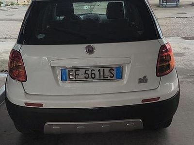 Usata Fiat Sedici 120 CV (88 kW) 2011 Bianco SUV