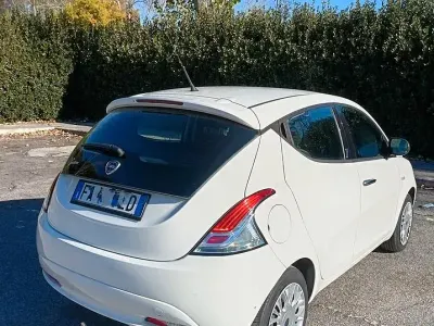 Usata Lancia Ypsilon