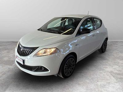 Usata Lancia Ypsilon Silver 70 CV (51 kW) 2024 Bianco Utilitaria