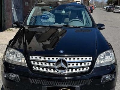 Usata Mercedes ML320 224 CV (164 kW) 2008 Nero SUV