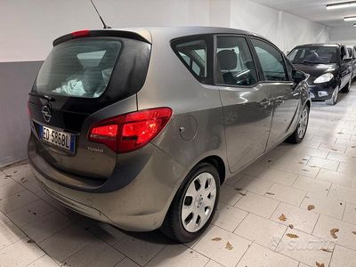Occasion Opel Meriva Cosmo 120 ch (88 kW) 2010 Gris Monospace