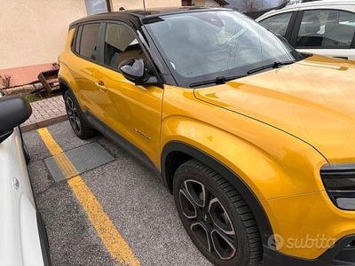 Usata Jeep Avenger Summit 101 CV (74 kW) 2024 Giallo SUV