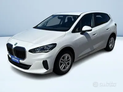 Usata BMW 218 Active Tourer Comfort Edition 150 CV (110 kW) 2023 Bianco pastello Monovolume