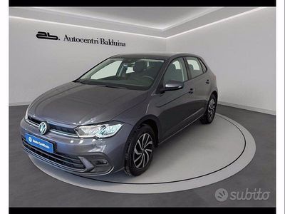Usata VW Polo Life 95 CV (69 kW) 2023 Grigio Utilitaria