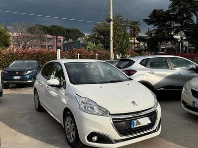 Usata Peugeot 208 2019 Bianco Utilitaria