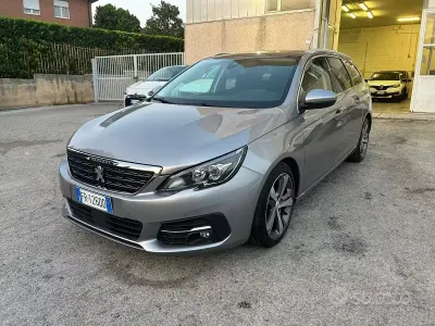Usata Peugeot 308 GT-line 131 CV (96 kW) 2018 Grigio Station wagon